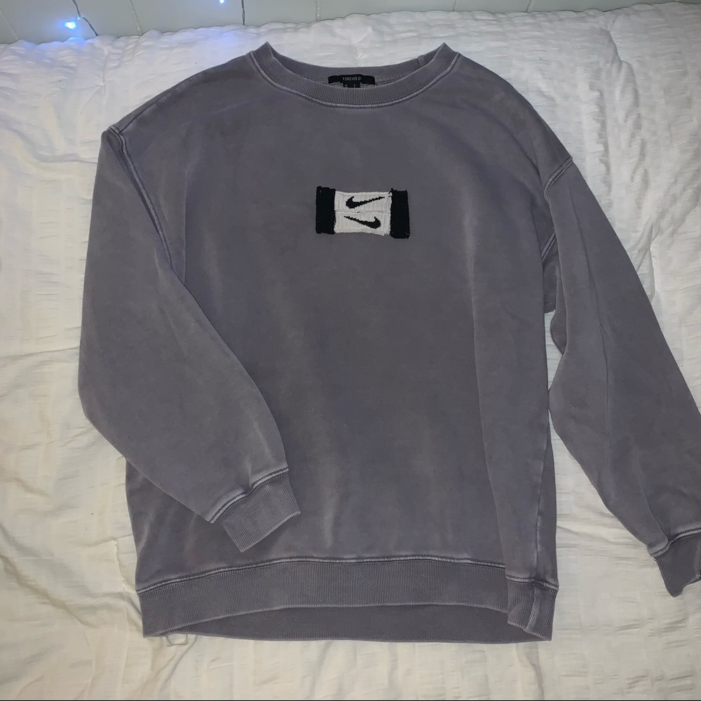 nike reworked crewneck